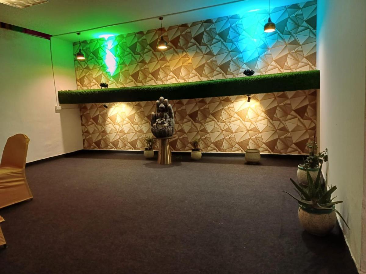 Hotel Elite Sector 45 I Gurgaon Central I Couple Friendly Exterior foto