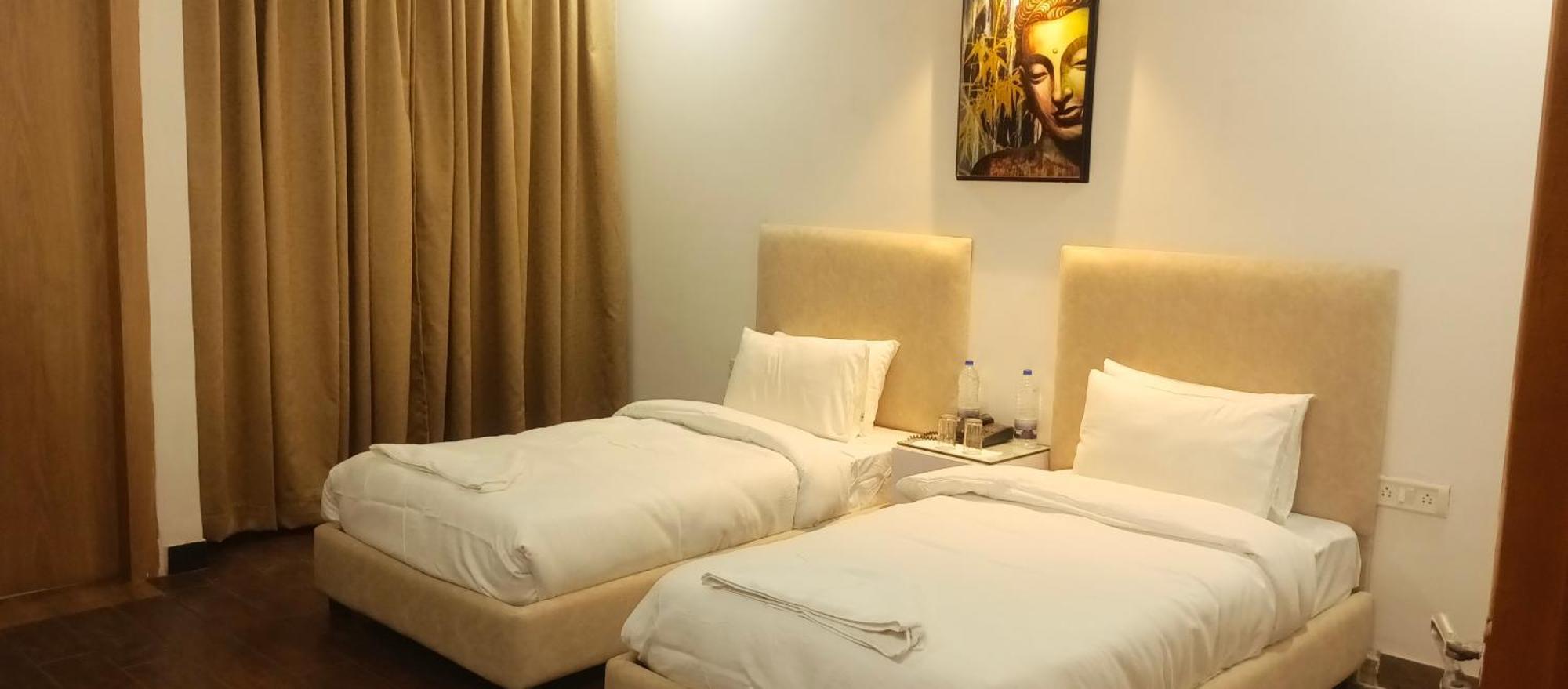 Hotel Elite Sector 45 I Gurgaon Central I Couple Friendly Exterior foto